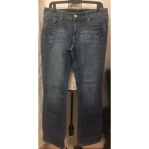 WHBM Beautiful Detailed Back Pocket Jeans Size 8R
